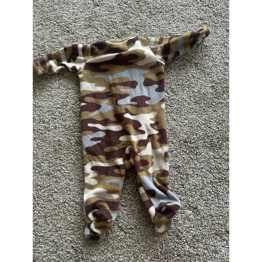 Carter's Child of Mine Baby Fox Camo Fleece Sleeper and Bodysuit SET0-3 Months
